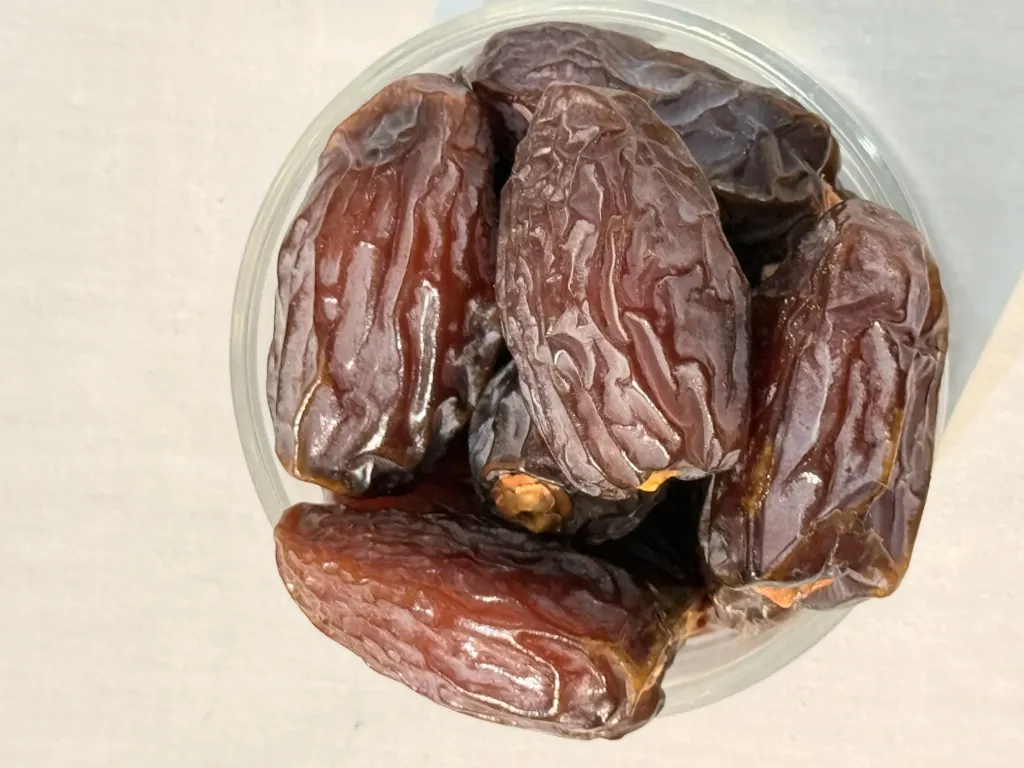 Misori Medjool Jambo (মিশরি মেডজুল জাম্বো)